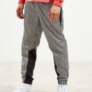 URBAN OUTFITTERS S Black & White Parachute Track Pants Patterned Wind Pant